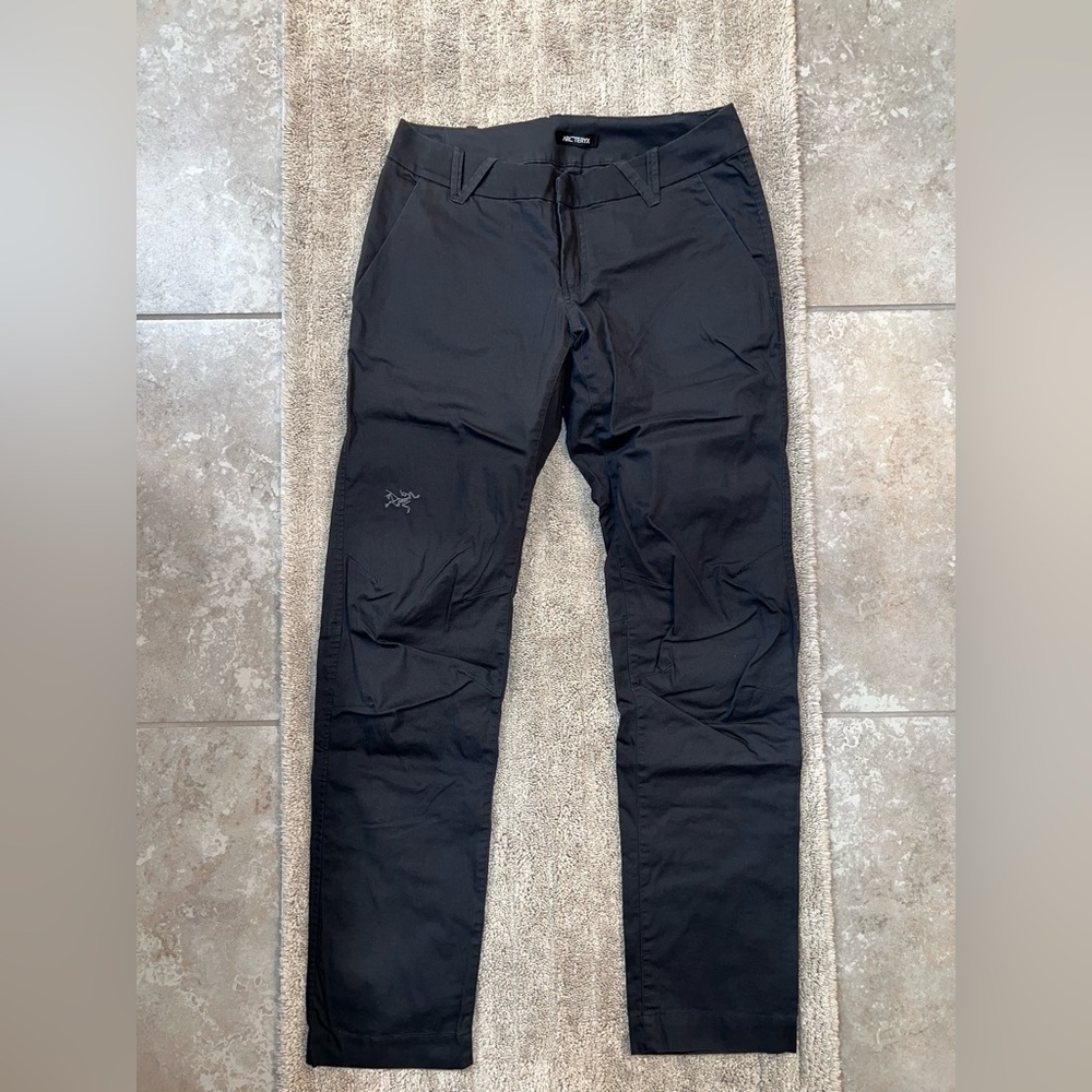 ARC’TERYX PANTS SIZE 6 NWOT